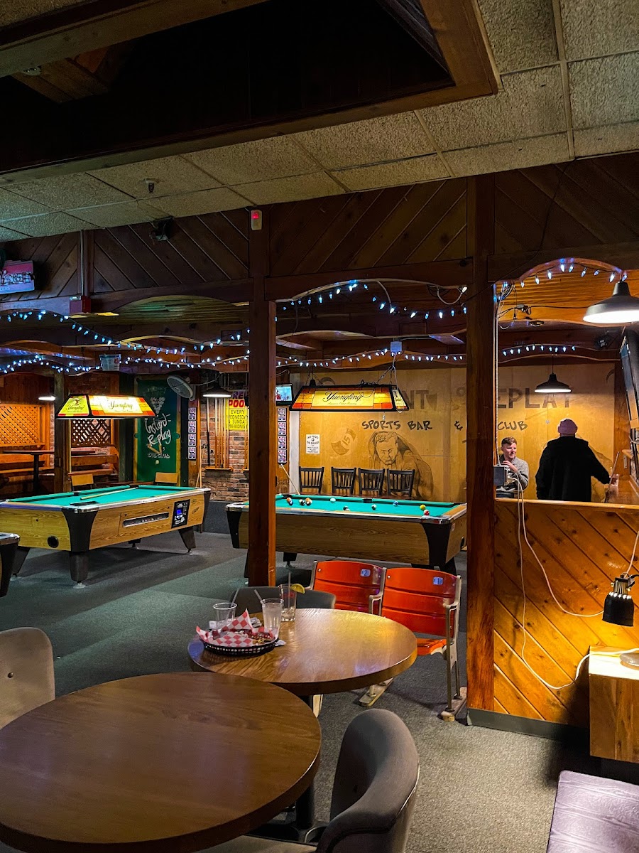 Instant Replay Sports Bar